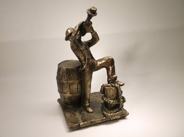 Bronze Dockside Trumpet Player By Shoop 6": .