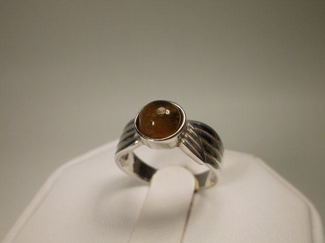 Beautiful Sterling Silver Amber Ring 7 (1 of 1)