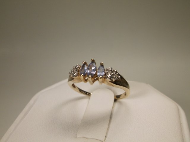 Beaut 10kt Gold Diamond Amethyst Ring 7 (1 of 1)