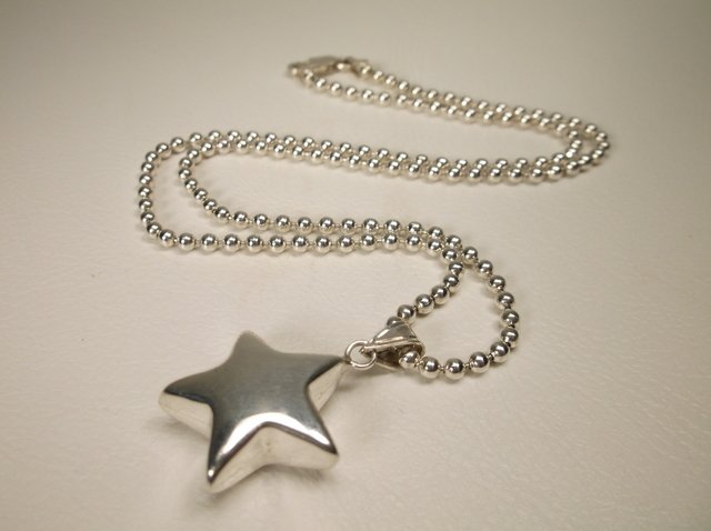 Nice Heavy Sterling Silver Star Necklace (1 of 1)
