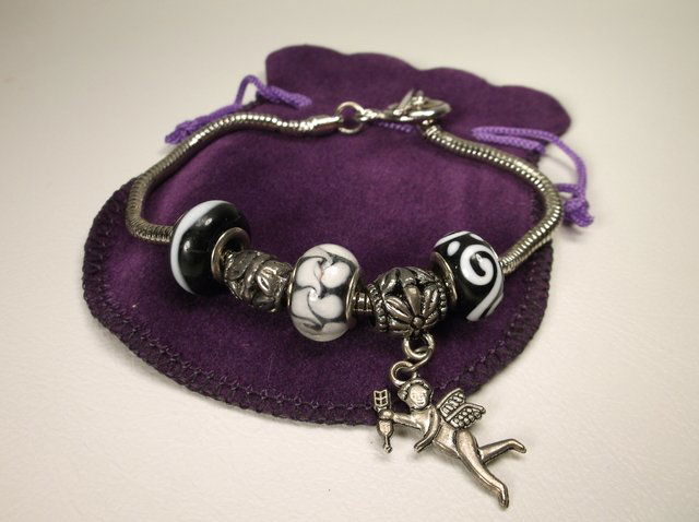 Beautiful Charm Bracelet with Bag (1 of 1)