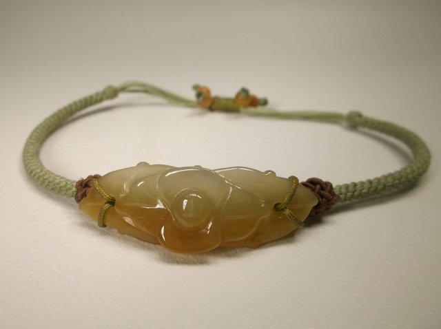 Beautiful Jade Lotus Flower Bracelet (1 of 1)
