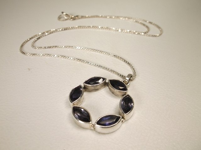 Beautiful Sterling Silver Amethyst Necklace (1 of 1)