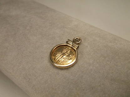 Beautiful 14kt Gold Coin Pendant: .