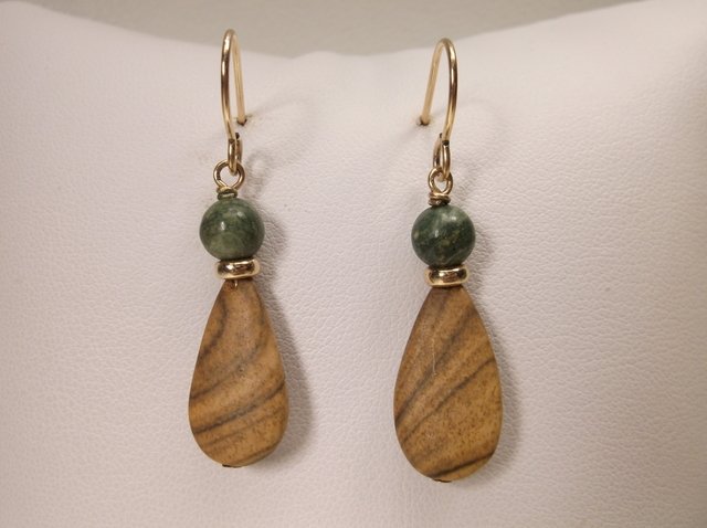 Beautiful Sterling Silver Jasper Jade Earrings (1 of 1)