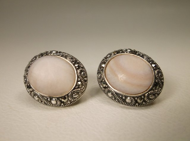 Beautiful Sterling Silver Abalone Earrings: .