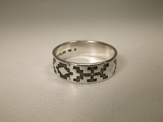 Sterling Silver Navajo Design Mens Ring 10 WM (1 of 2)