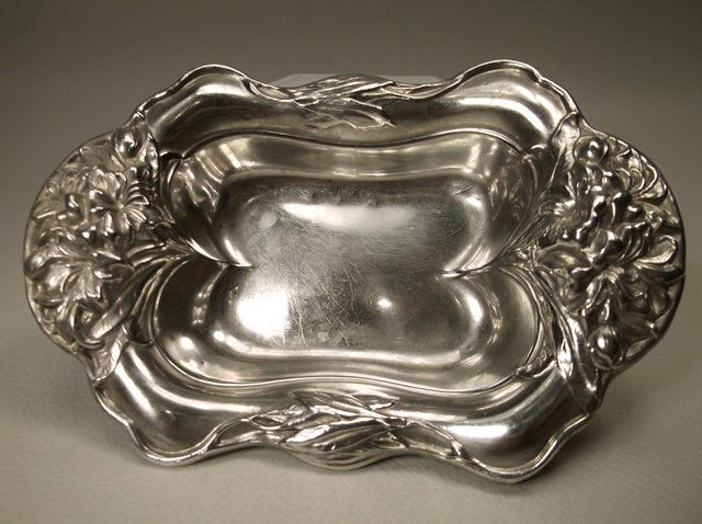 Rare 1880s William B Kerr Sterling Nut Bowl Repousse (1 of 4)