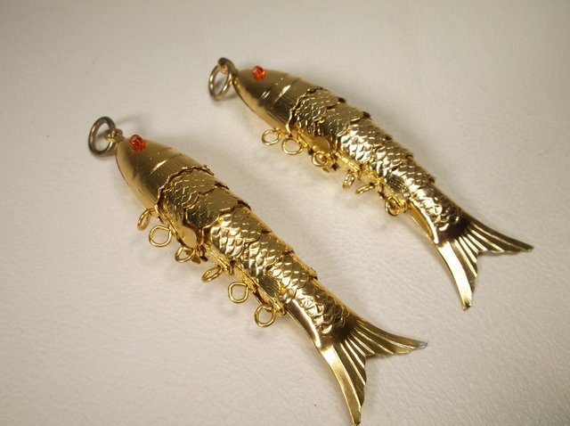 2 Beautiful Large Hinged Fish pendant (1 of 1)