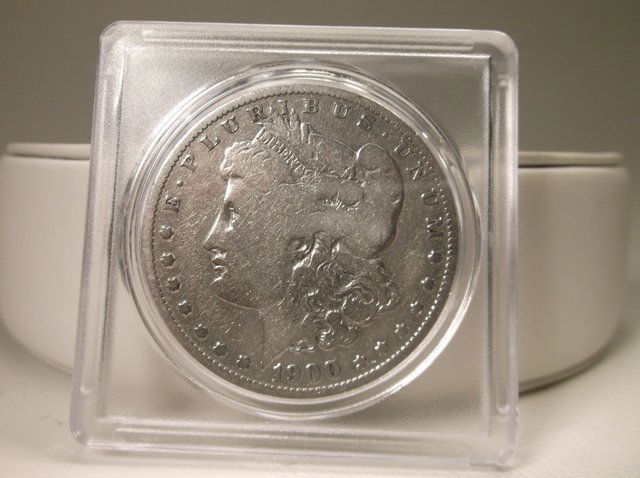1900 O US Silver Morgan Dollar Turn Century (1 of 2)