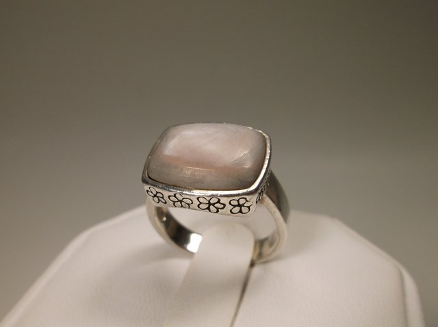 Nice Sterling Silver MOP Ring 7 (1 of 1)