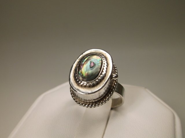 Beautiful Sterling Silver Abalone Poison Ring 6: .