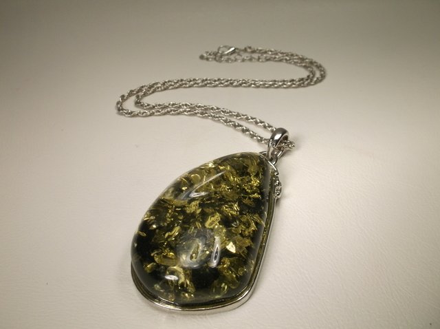 Beautiful Huge Amber Style Necklace (1 of 1)
