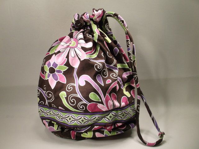 Nice Vera Bradley Beach or Make Up Bag (1 of 2)
