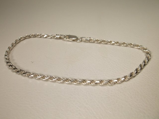 Nice Sterling Silver Charm Bracelet (1 of 1)