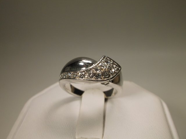 Beautiful Heavy Sterling Silver CZ Ring 8 (1 of 1)