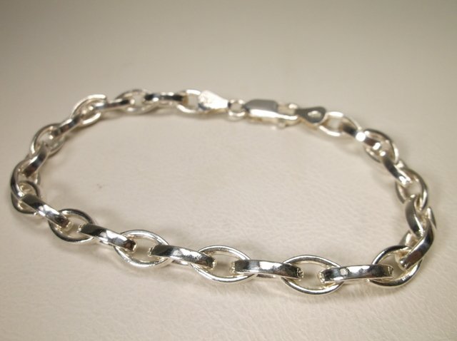 Gorgeous Heavy Sterling Silver Chain Bracelet 8" (1 of 1)