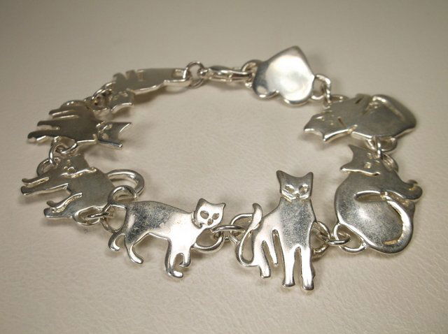 Beautiful Cat Bracelet (1 of 1)