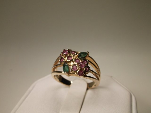Gorgeous Gold Over Sterling Emerald Ruby Ring 9.5 (1 of 1)