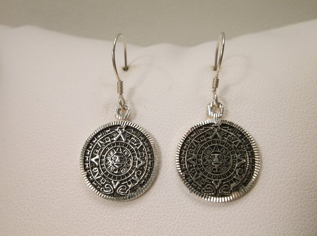 Beautiful 950 Sterling Aztec Mayan Earrings: .