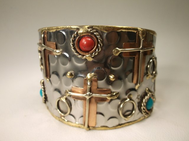 Beautiful Large Southwestern Cuff Bracelet (1 of 1)