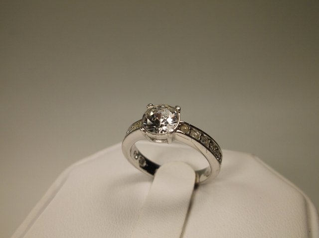 Beautiful Sterling Silver CZ Ring 5.5 (1 of 1)