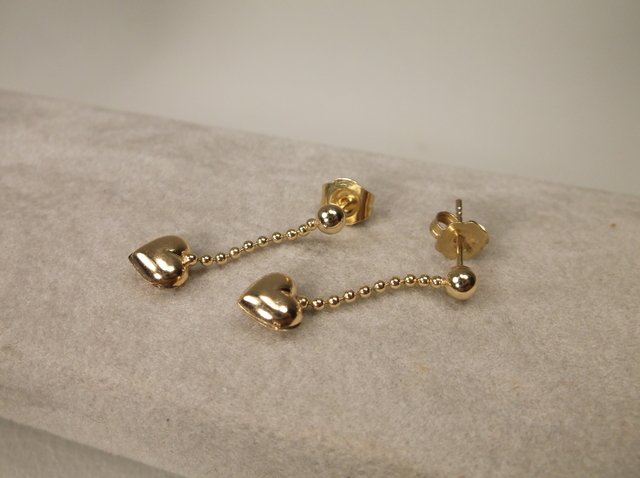 Beautiful 14kt Gold Heart Drop Earrings (1 of 1)