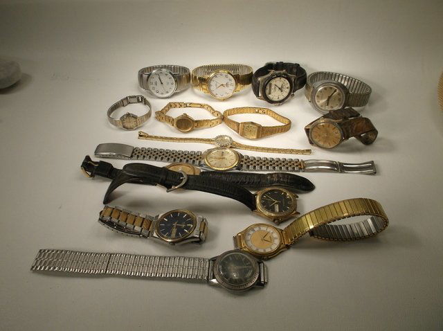 Large Vintage Antique Wristwatch Lot Seiko Elgin More (1 of 5)