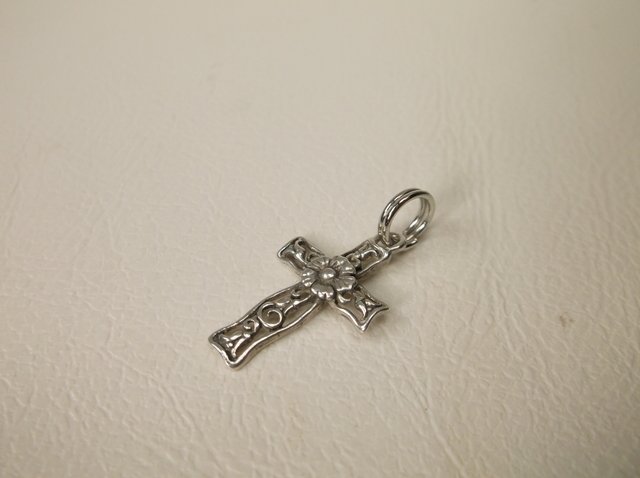 Nice Sterling Silver Cross Charm (1 of 1)
