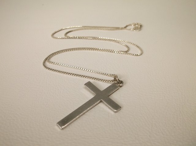 Nice Sterling Silver Cross necklace (1 of 1)