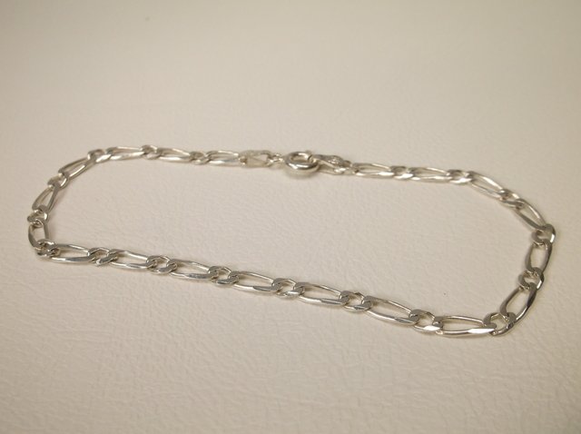 Beautiful Sterling Silver Chain Bracelet: .