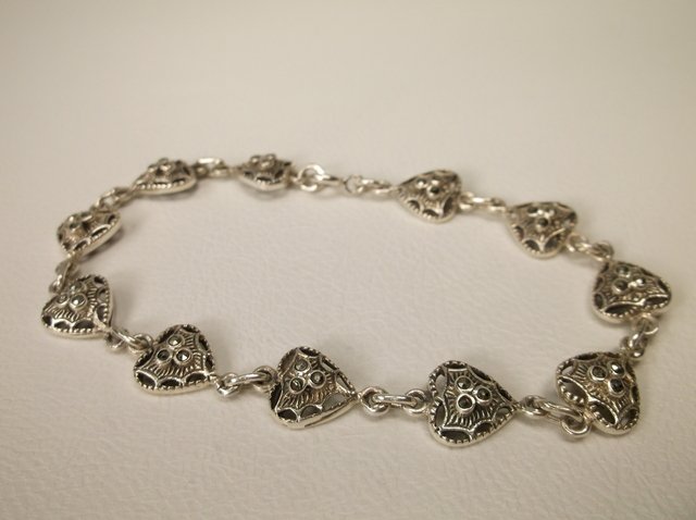 Beautiful Sterling Silver Marcasite Bracelet: .