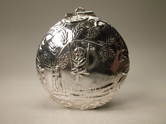 Gorg Antique Sterling Silver Pill Box Heavy (1 of 4)