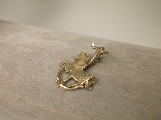 Beautiful 14kt Gold Carousel Horse Pendant (1 of 1)
