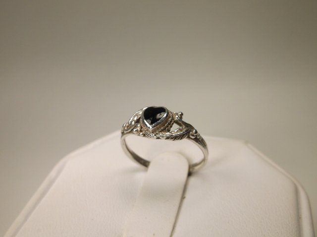 Beautiful Sterling Silver Onyx Ring 5 (1 of 1)