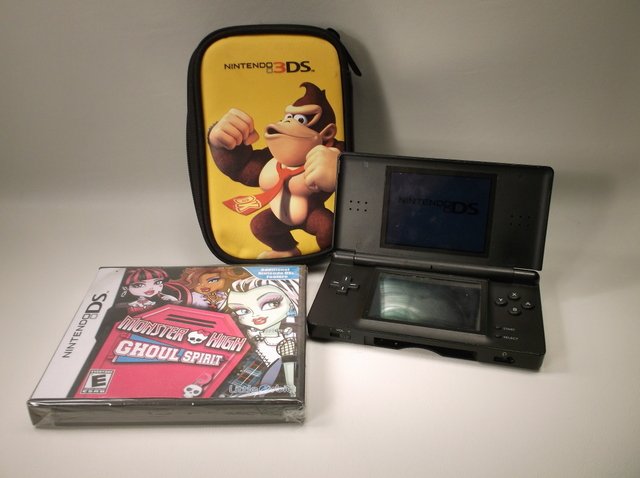 Nintendo DS Lite System + Case + New Game (1 of 3)