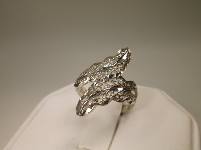 Gorgeous Sterling Silver Design Ring 7 (1 of 1)