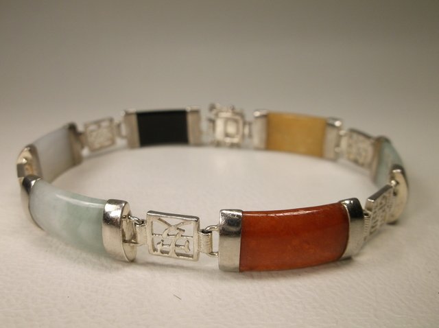 Beautiful Sterling Silver Genuine Jade Bracelet (1 of 1)