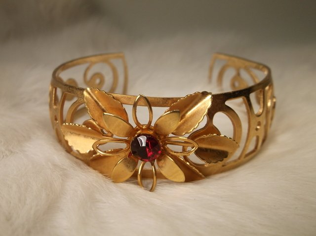 Vintage Rhinestone Cuff Bracelet (1 of 1)