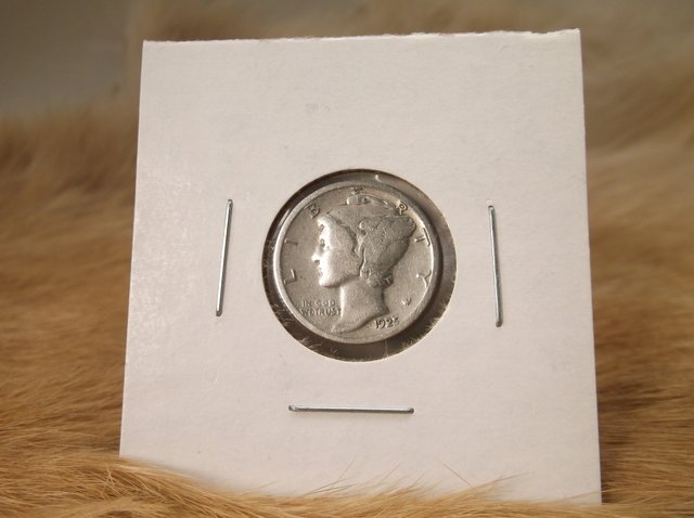 1925 US Silver Mercury Dime (1 of 1)