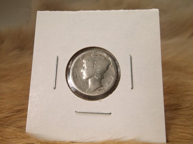 1926 D US Silver Mercury Dime: .