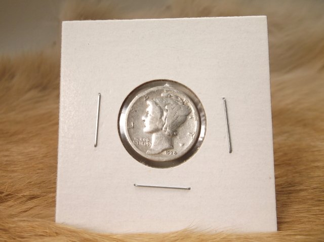 1928 S US Silver Mercury Dime (1 of 1)