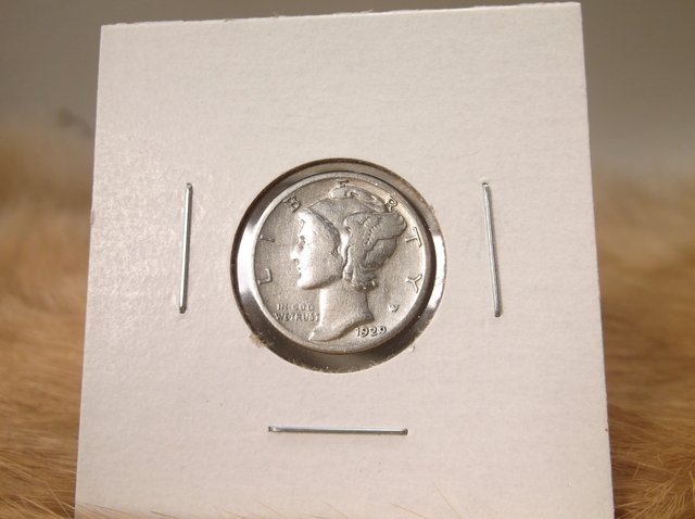 1929 S US Silver Mercury Dime (1 of 1)