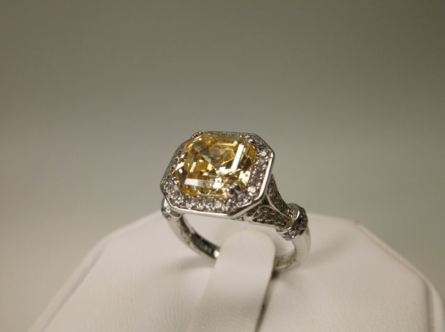 Beautiful Sterling Silver Topaz Cocktail Ring 6 (1 of 1)