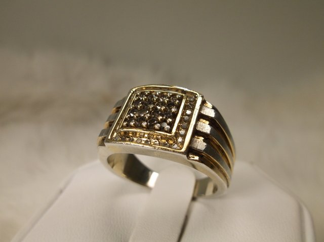 Sterling Silver 44 Genuine Diamond Mens Ring 11 (1 of 2)