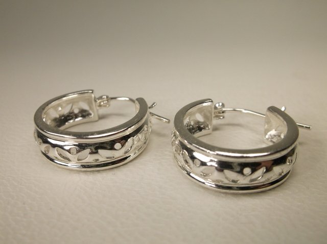Beautiful Heavy Sterling Silver Hoop Earrings (1 of 1)