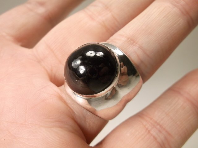 Beautiful Huge Sterling Silver Red Amber Ring 8.5 (1 of 2)