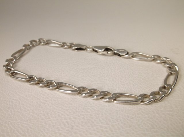 Beautiful Heavy Sterling Silver Chain Bracelet: .