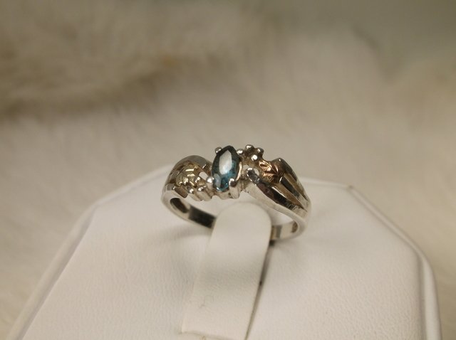 Nice 10kt Sterling Silver Aquamarine Ring 7 (1 of 1)