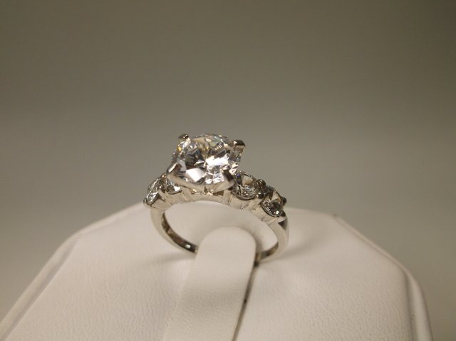 Beautiful Sterling Silver CZ Ring 5 (1 of 1)
